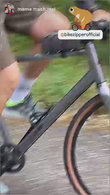 BikeZipper - the small tow rope for children's bikes and balance bikes
